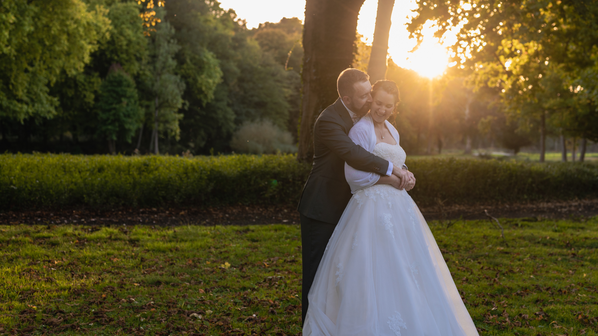 mariage - robe de mariée - sunset - coucher de soleil - séance couple - couple - photo de couple