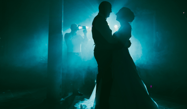 mariage - danse - ouverture de bal - robe de mariée - marié - mariée - bleu